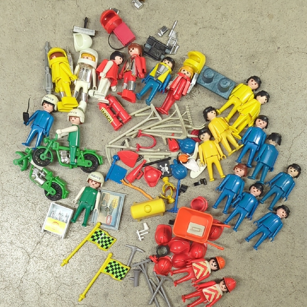 large collection Vintage Playmobil Geobra Figures People & vehicles and more.